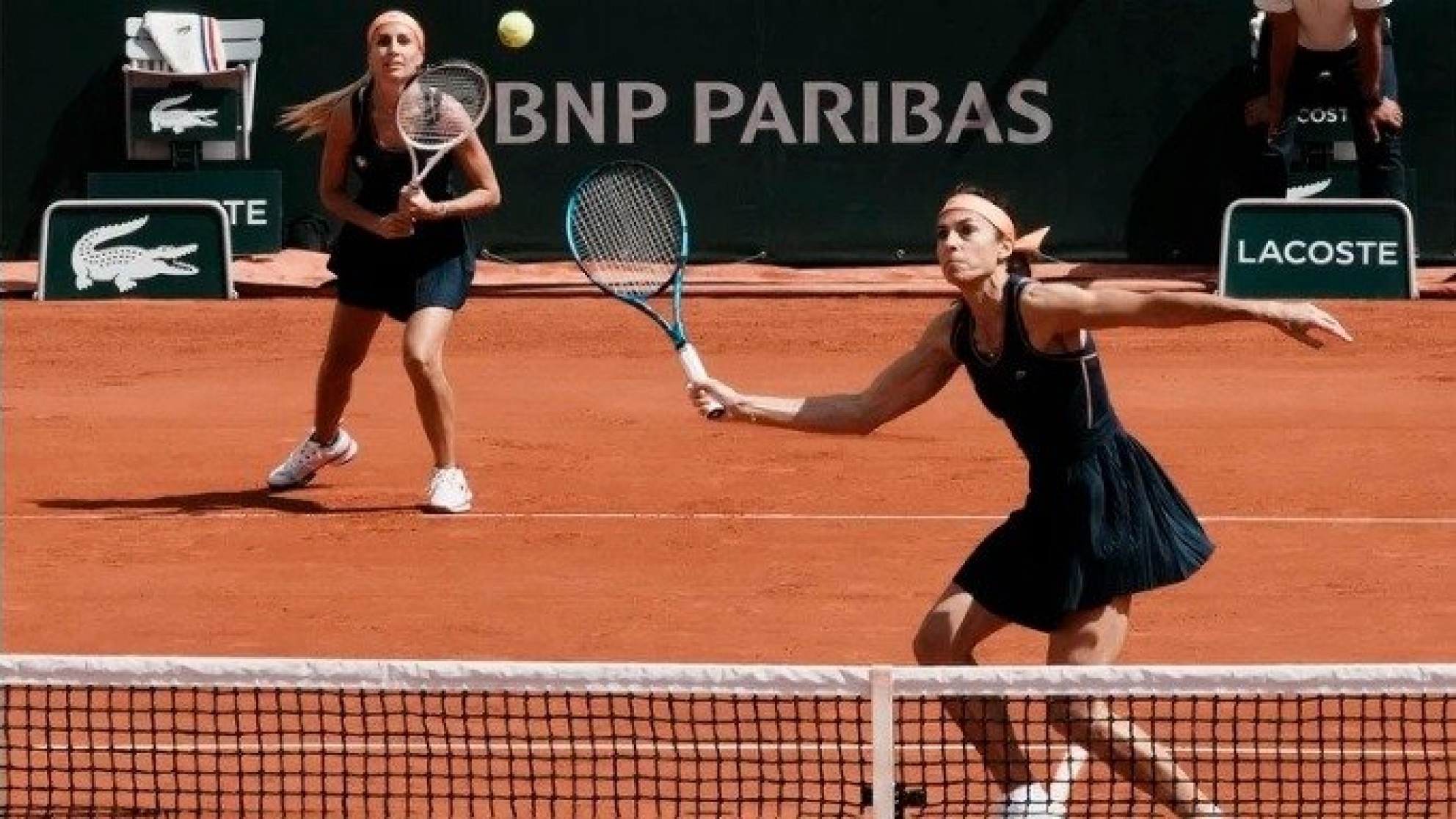 Sabatini y Dulko brillaron con un triunfo al debutar en el torneo de Leyendas de Roland Garros